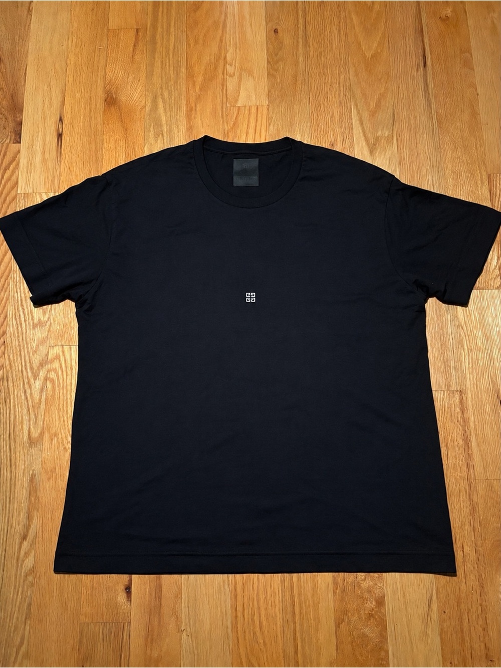 Givenchy 4G Logo Tshirt 🔥